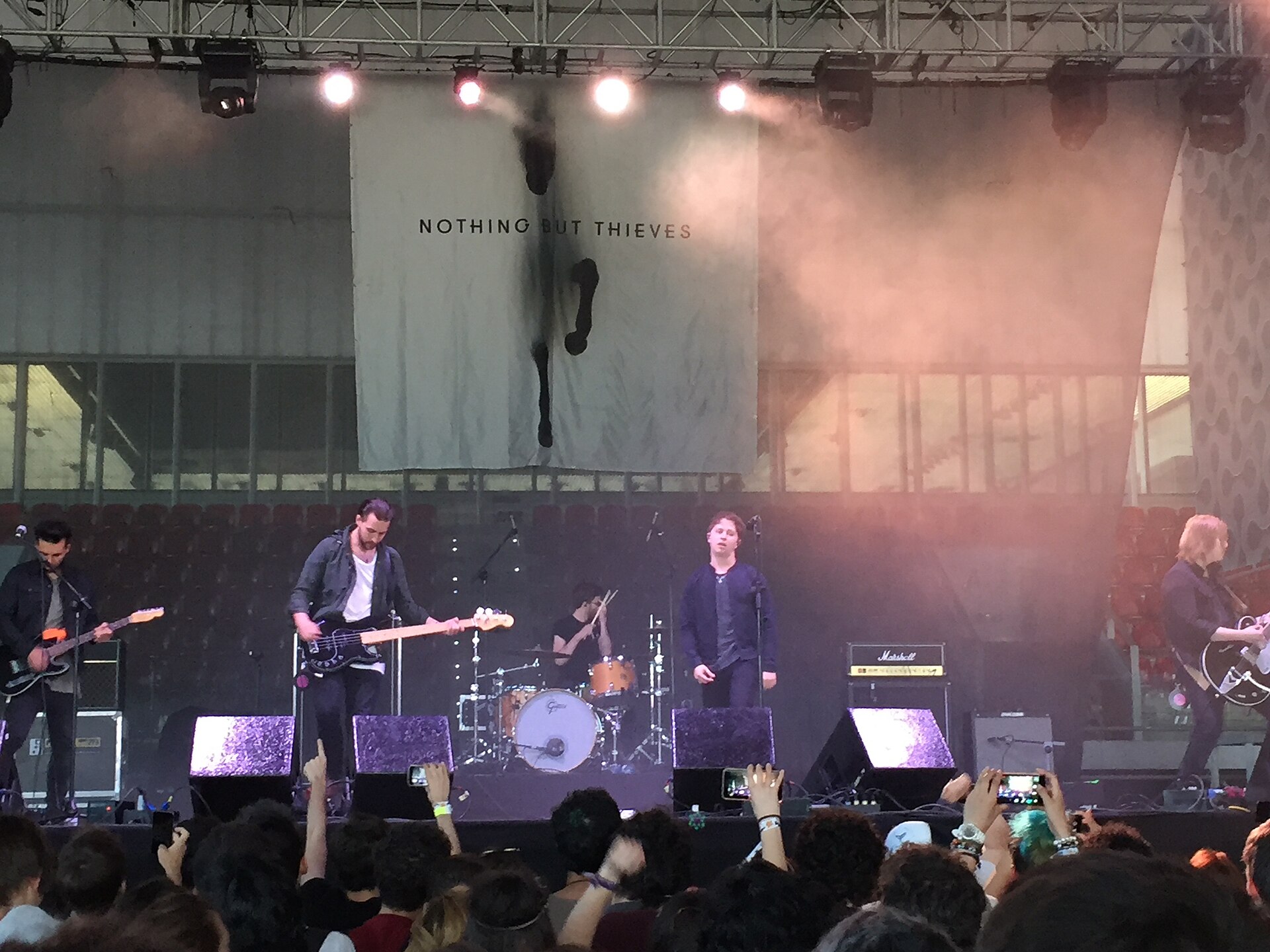 nothing but thieves